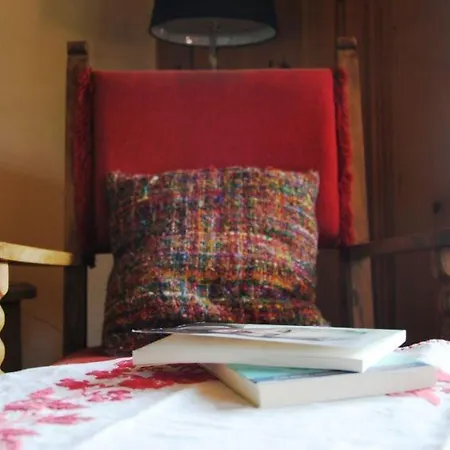 Sleeps 7 Wifi شقة