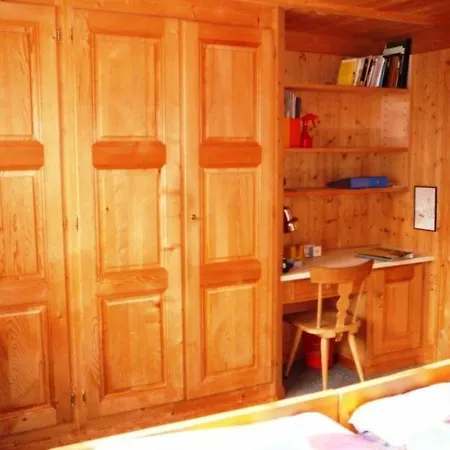Sleeps 7 Wifi شقة